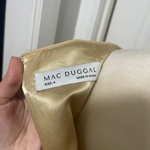 Mac Duggal Evening dress Size 4 - Picture 10 of 10